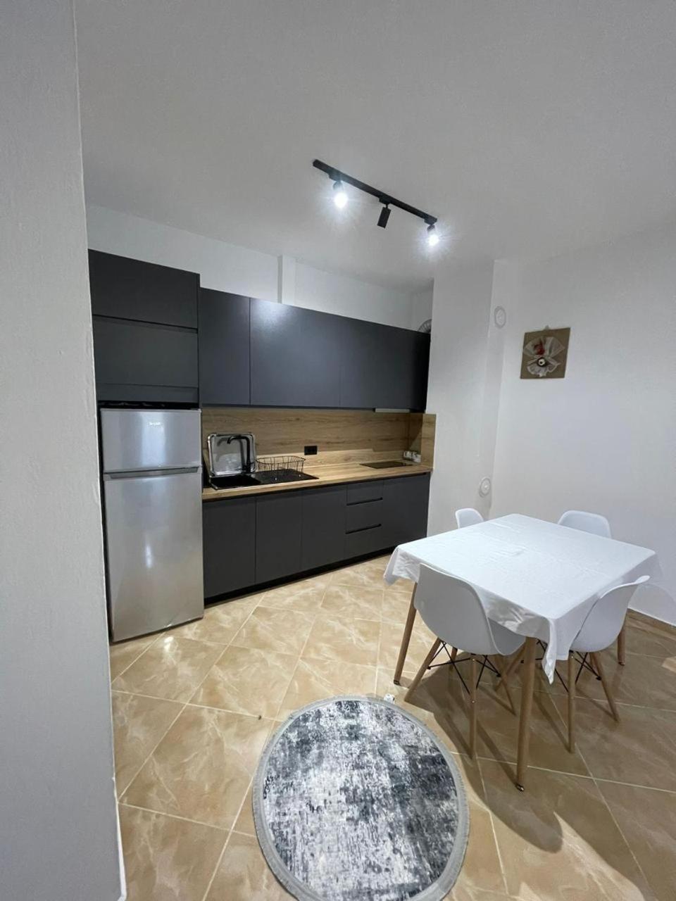 Keda's-guesthouse Apartament Pogradec